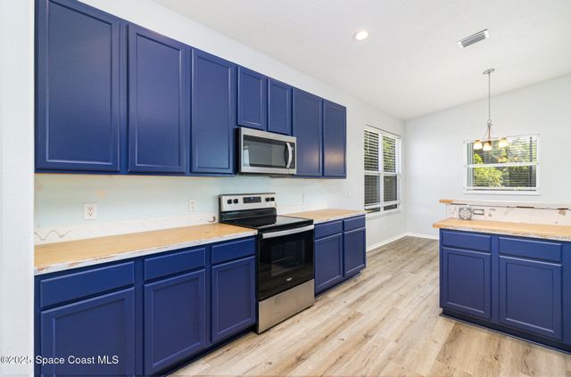 1451 Grand Cayman Drive, Merritt Island, FL 32952