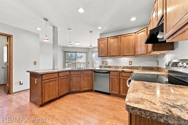 52669 Creekside Drive, Chesterfield, MI 48047