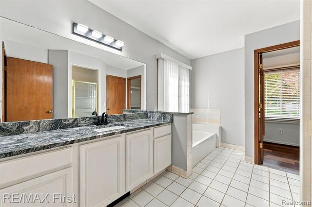 52669 Creekside Drive, Chesterfield, MI 48047