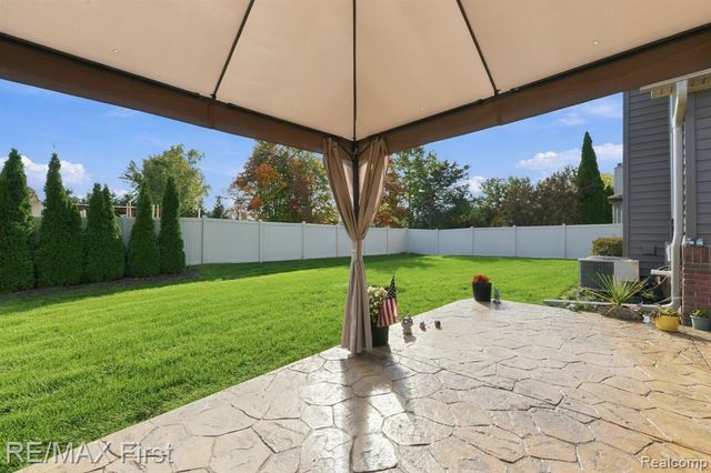 52669 Creekside Drive, Chesterfield, MI 48047