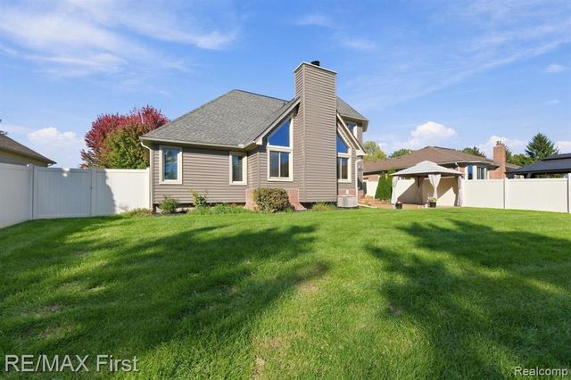 52669 Creekside Drive, Chesterfield, MI 48047