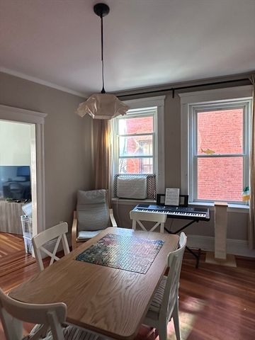 64 Chestnut Street 2, Boston, MA 02129