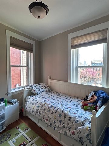 64 Chestnut Street 2, Boston, MA 02129