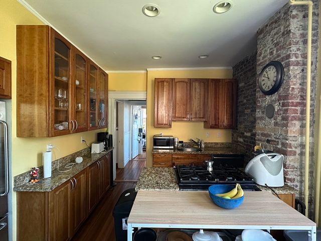 64 Chestnut Street 2, Boston, MA 02129