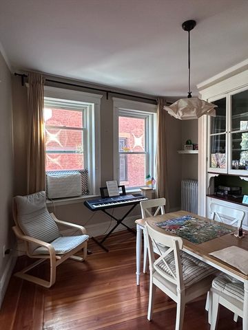 64 Chestnut Street 2, Boston, MA 02129