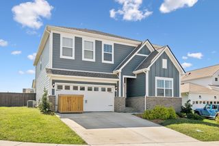 1001 Ewell Farm Cir, Spring Hill, TN 37174