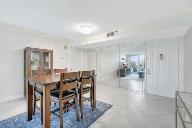 5260 NW 2nd Avenue 307, Boca Raton, FL 33487