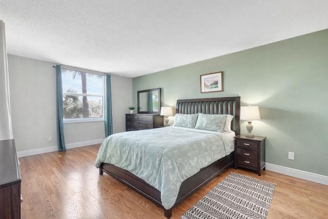 5260 NW 2nd Avenue 307, Boca Raton, FL 33487
