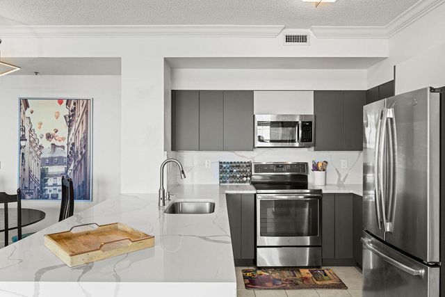 616 Clearwater Park Road 1110, West Palm Beach, FL 33401