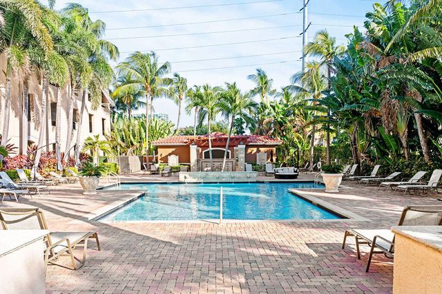 616 Clearwater Park Road 1110, West Palm Beach, FL 33401