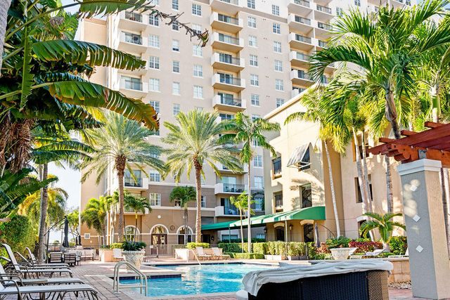 616 Clearwater Park Road 1110, West Palm Beach, FL 33401