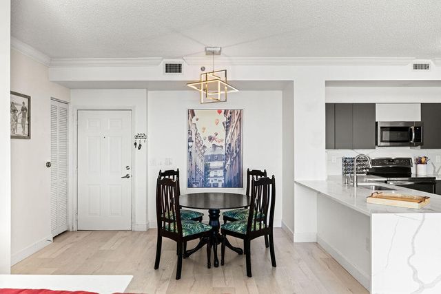 616 Clearwater Park Road 1110, West Palm Beach, FL 33401