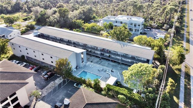 826 Wiggins Pass RD 201, Naples, FL 34110
