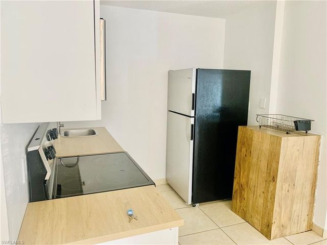 826 Wiggins Pass RD 201, Naples, FL 34110