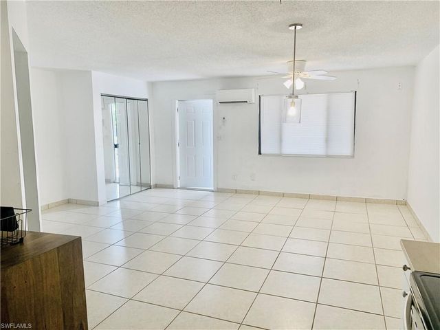 826 Wiggins Pass RD 201, Naples, FL 34110