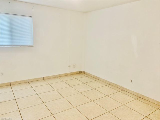 826 Wiggins Pass RD 201, Naples, FL 34110