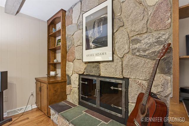 2000 Frontier Court, Wyoming, MI 49519