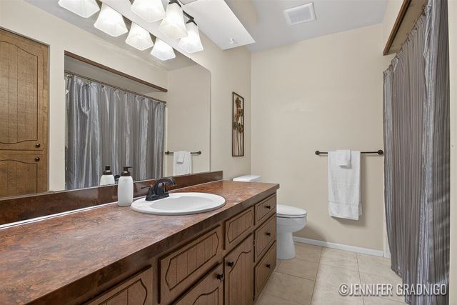 2000 Frontier Court, Wyoming, MI 49519