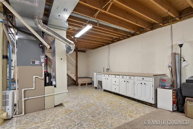 2000 Frontier Court, Wyoming, MI 49519