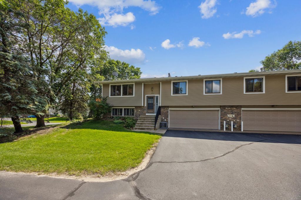 309 96th Lane NE, Blaine, MN 55434