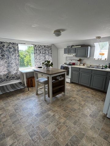 1088 Main Street, Hopkinton, RI 02832