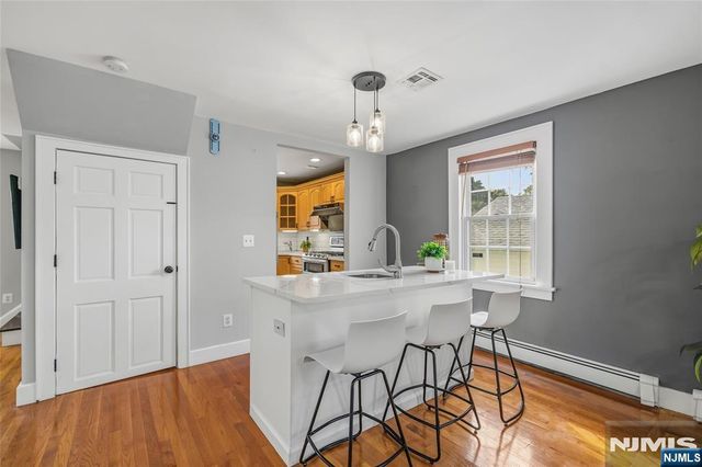 102 Sherwood Avenue, Mahwah, NJ 07430