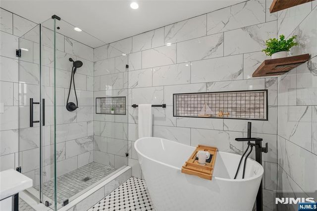 102 Sherwood Avenue, Mahwah, NJ 07430