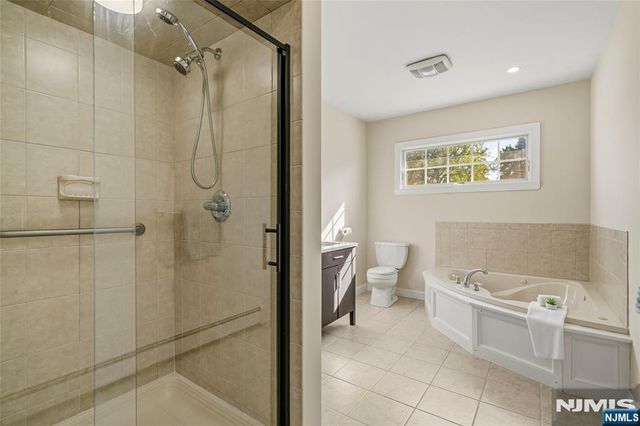 102 Sherwood Avenue, Mahwah, NJ 07430
