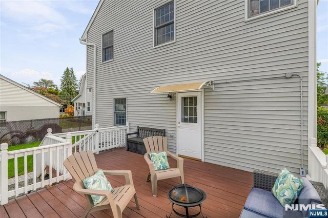 102 Sherwood Avenue, Mahwah, NJ 07430