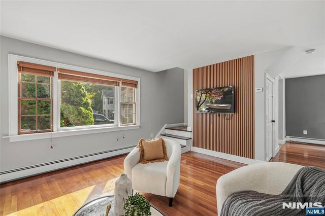 102 Sherwood Avenue, Mahwah, NJ 07430