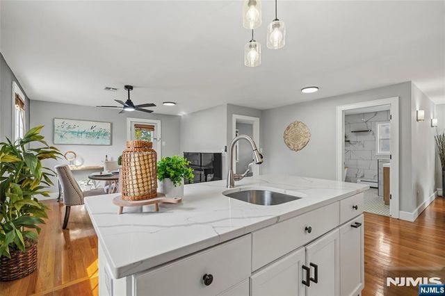 102 Sherwood Avenue, Mahwah, NJ 07430