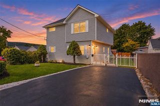 102 Sherwood Avenue, Mahwah, NJ 07430