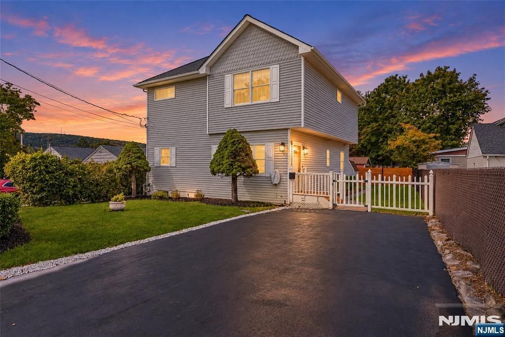 102 Sherwood Avenue, Mahwah, NJ 07430