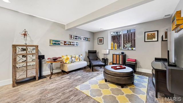 37 Parkway Villas Court, St Peters, MO 63303