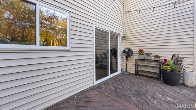 37 Parkway Villas Court, St Peters, MO 63303