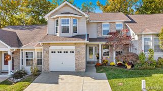 37 Parkway Villas Court, St Peters, MO 63303