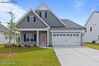 102 Lennox Lane, Hampstead, NC 28443