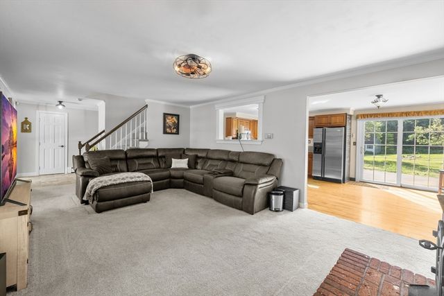 176 Davis Rd, Westminster, MA 01473