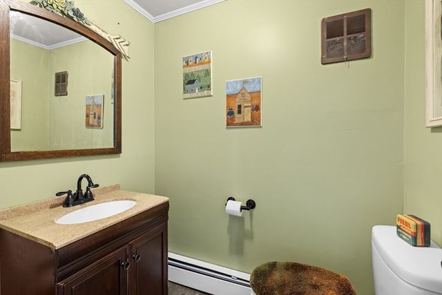 176 Davis Rd, Westminster, MA 01473