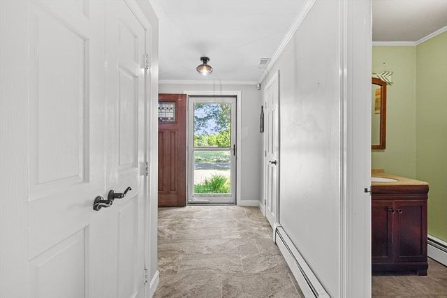 176 Davis Rd, Westminster, MA 01473
