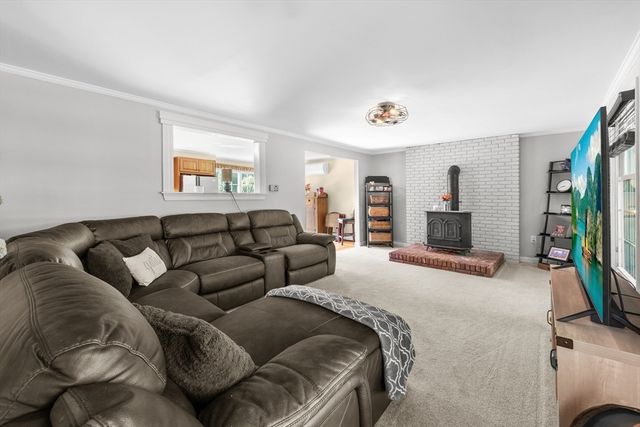 176 Davis Rd, Westminster, MA 01473