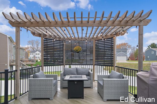 4897 Shadow Creek Drive, City Of Hudsonville, MI 49426