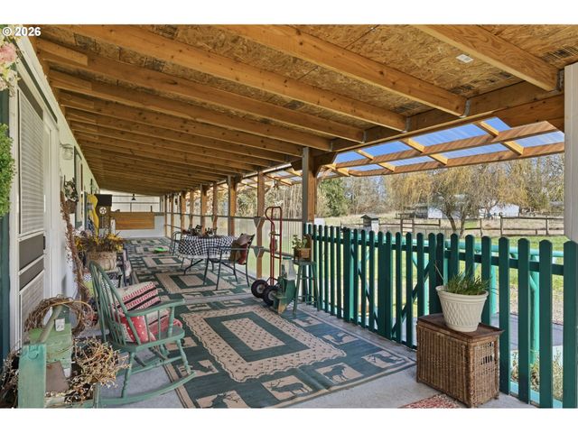 271 COWLITZ RIDGE Rd, Toledo, WA 98591