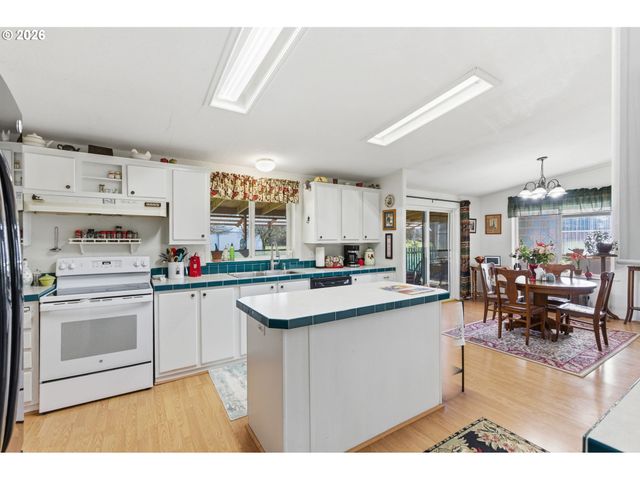 271 COWLITZ RIDGE Rd, Toledo, WA 98591