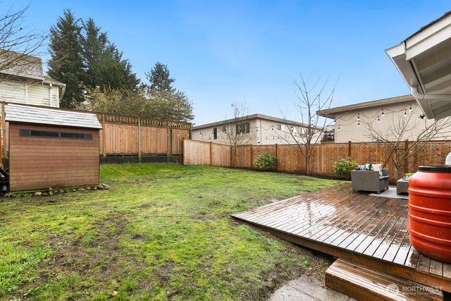 4207 SW Manning St, Seattle, WA 98116