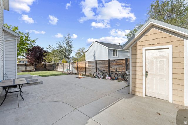 3691 S LONE STAR CIR, Magna, UT 84044