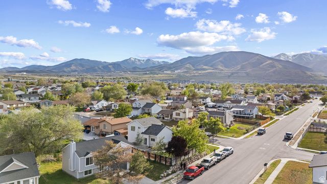3691 S LONE STAR CIR, Magna, UT 84044