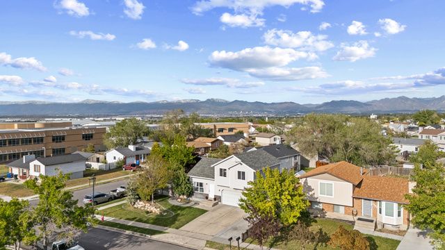 3691 S LONE STAR CIR, Magna, UT 84044