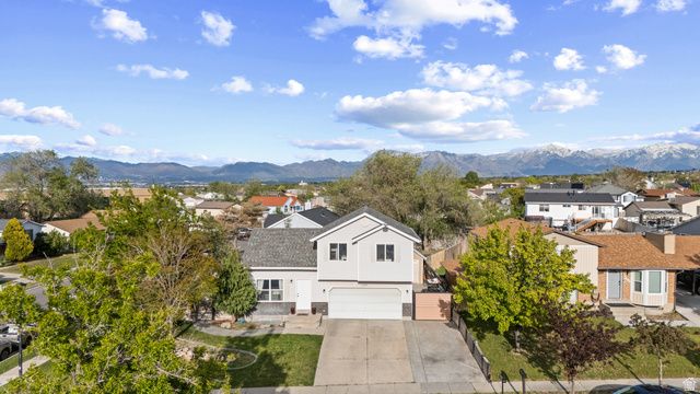 3691 S LONE STAR CIR, Magna, UT 84044