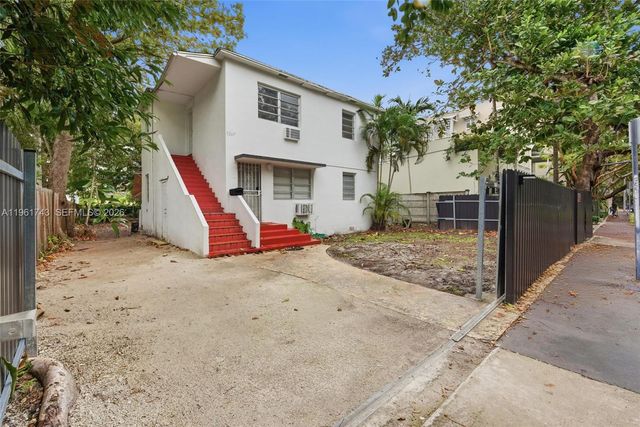 3267 Franklin Ave Upstairs, Miami, FL 33133